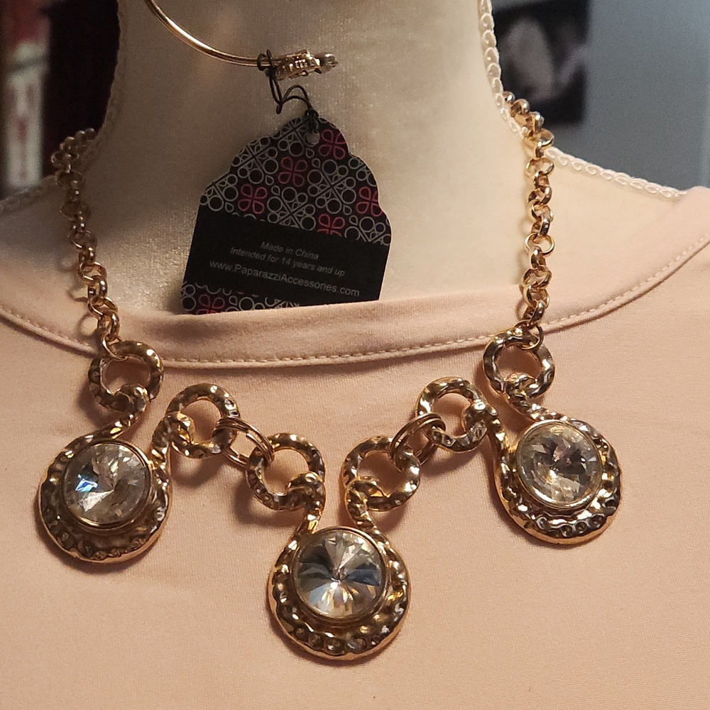 Gold Necklace W/rhinestones, Ring And 2 Bangle.bracelets